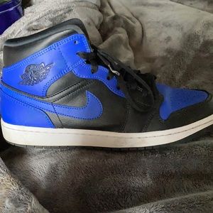 I’m selling my Jordan 1s they are black and blue, size 10.5…